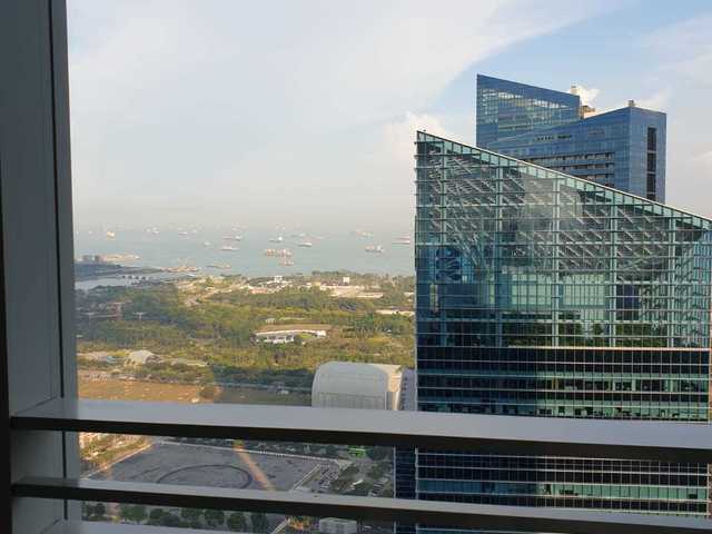 The Sail @ marina bay ! Full Furnish Studio apartment with kitchen !