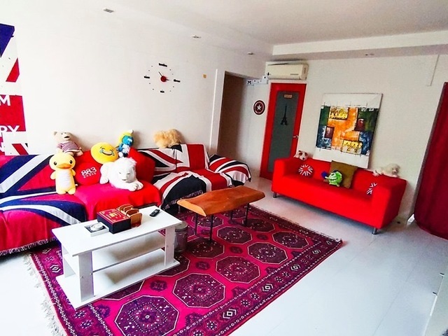 NOW: Room/Whole Apartment