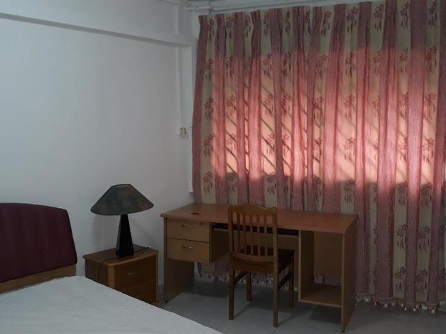 Looking tanants for Common and Master room