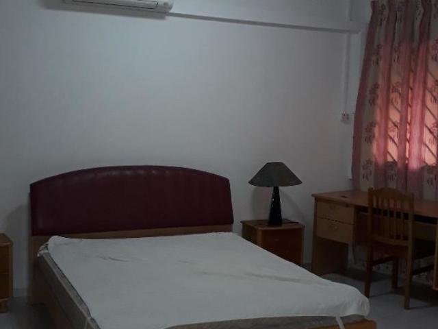 Looking tanants for Common and Master room