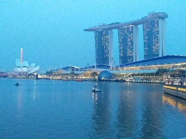 High Floor Large Queen Room with Private bathroom