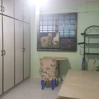 Common room for one female Chinese only with personal use of bathroom