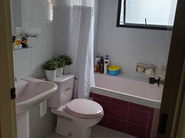 Tiong Bahru MRT 2 Mins Walk, Full Condo Facilities , Big Queen Room for Rent