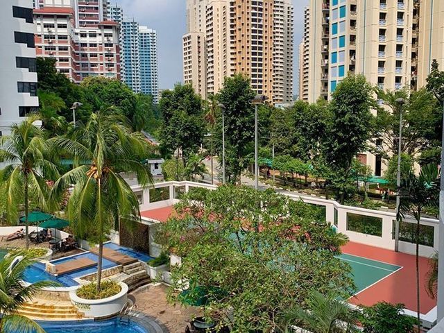 Tiong Bahru MRT 2 Mins Walk, Full Condo Facilities , Big Queen Room for Rent