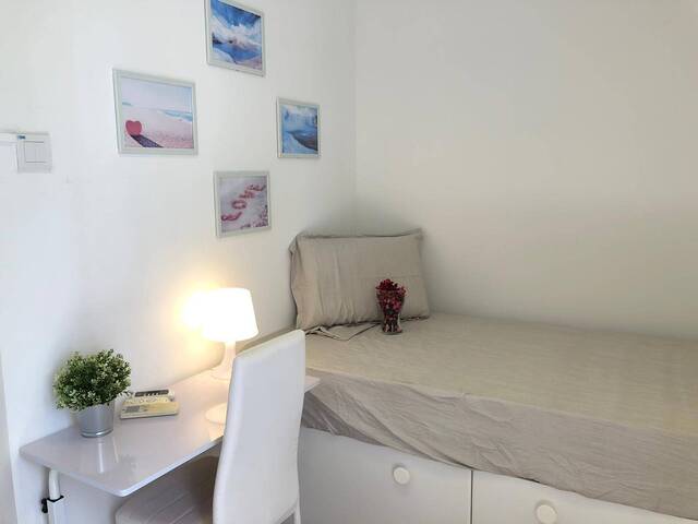 Semi-Studio - Pool View, Walk-In Wardrobe, Private Bathroom, Private lift