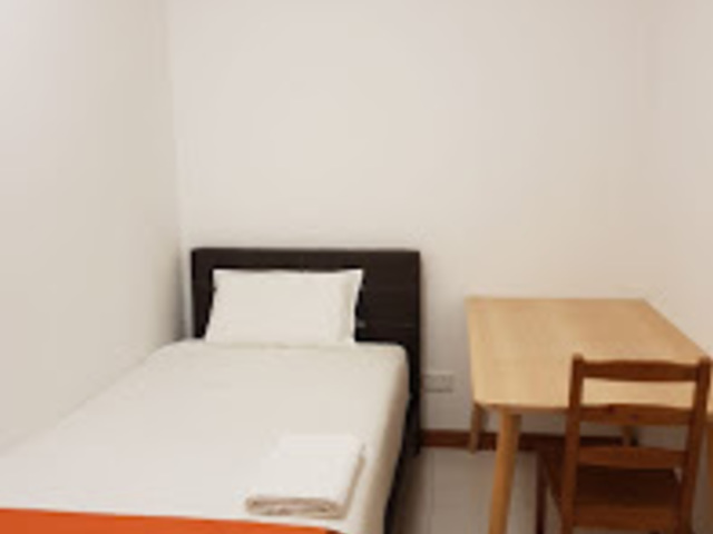 Quiet and Cozy Common Room in the Heart of CBD! 3 Bedroom Unit .