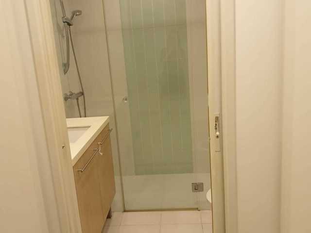 Quiet and Cozy Common Room in the Heart of CBD! 3 Bedroom Unit .