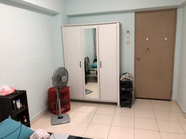Available common room near Admiralty station