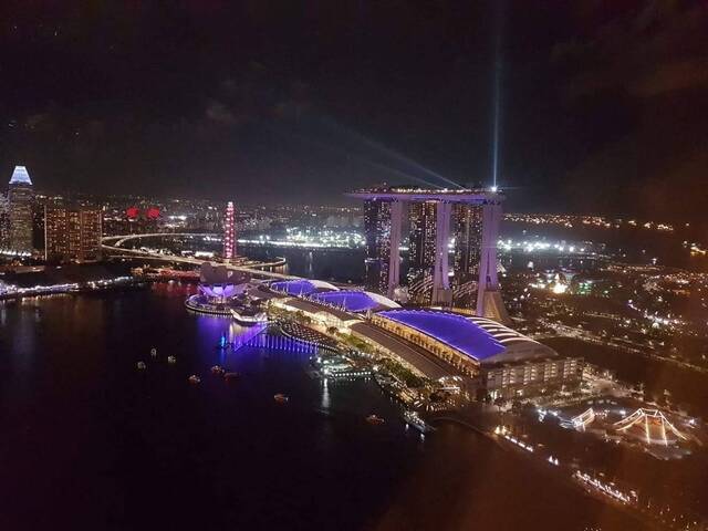 Beautiful views / luxurious Full Furnish Apartment  - Marina Bay Downtown/MBFC