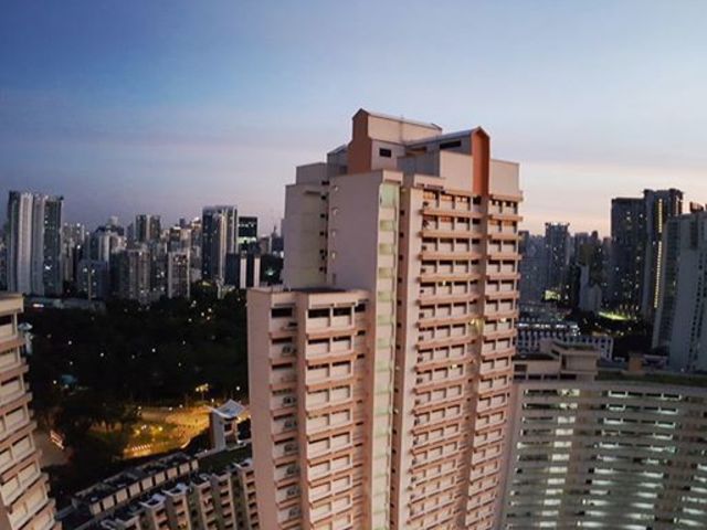 Large, bright, furnished Master Room rent next to Toa Payoh MRT. Available Mar 16, 2020.