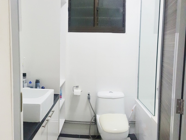 Large, bright, furnished Master Room rent next to Toa Payoh MRT. Available Mar 16, 2020.