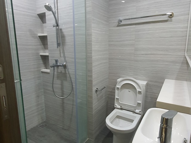 Furnished , equiped STUDIO unit with Kitchen, ,private lift @ Riverbank