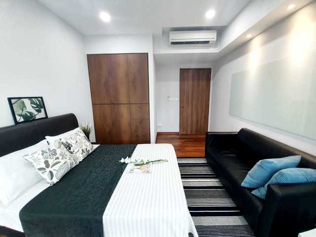 High Floor , Unblock Views Above 50 level , Cosy & Well Renovated Large Room